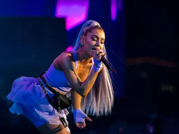 Ariana Grande durante su actuación en Coachella 2018 Ariana Grande durante su actuación en Coachella 2018