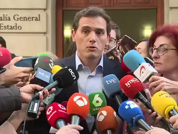 Albert Rivera: "Yo quiero todos los debates que hagan falta" Albert Rivera: "Yo quiero todos los debates que hagan falta"