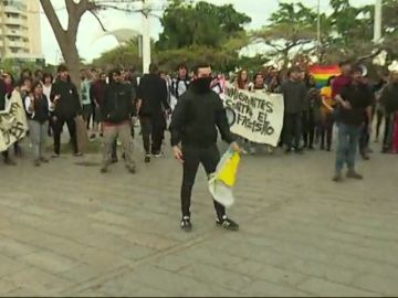 Un grupo de antisfascistas trata de boicotear un acto de Vox en Tenerife Un grupo de antisfascistas trata de boicotear un acto de Vox en Tenerife