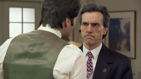 Gabriel amenaza a Domingo: "O mantienes el pico cerrado o vuelvo a encerrar a tu hija" Gabriel amenaza a Domingo: "O mantienes el pico cerrado o vuelvo a encerrar a tu hija"