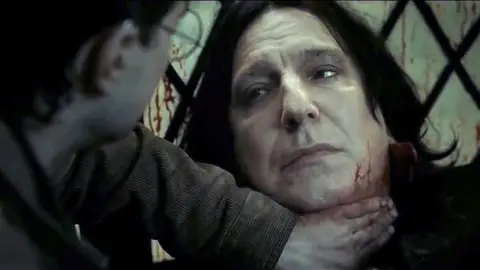 Snape y Harry Potter en 'Las Reliquias de la Muerte'