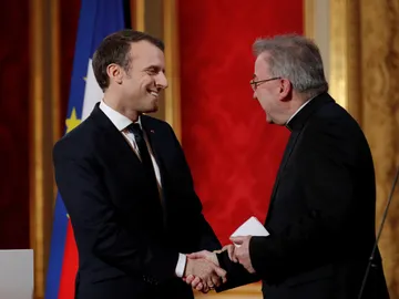 Nuncio apostólico Luigi Ventura Nuncio apostólico Luigi Ventura