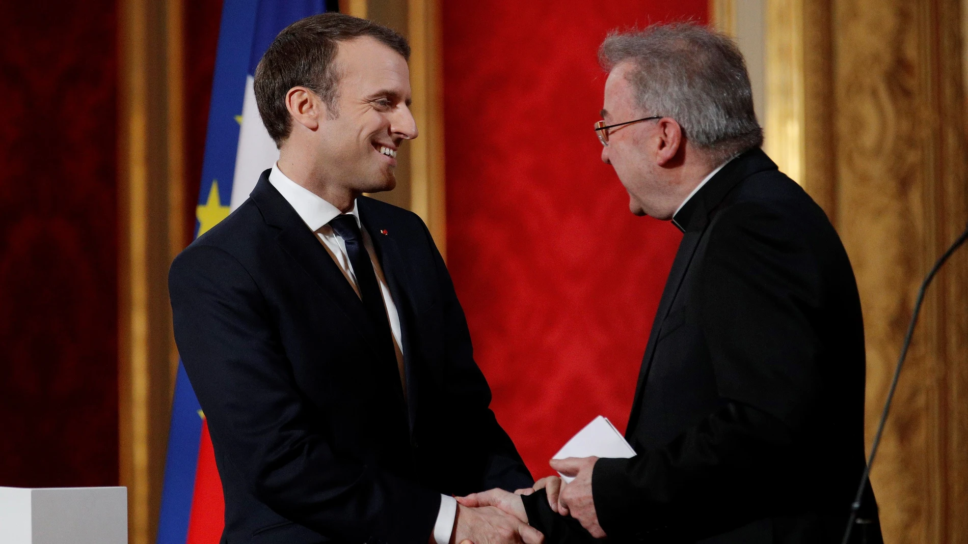 Nuncio apostólico Luigi Ventura Nuncio apostólico Luigi Ventura