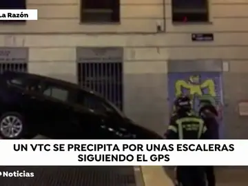 Un VTC cae por unas escaleras por seguir el GPS Un VTC cae por unas escaleras por seguir el GPS