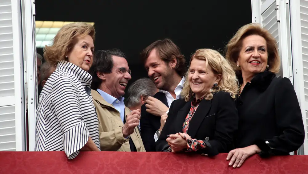 Jose María Aznar y Rosauro Varo compartiendo confidencias