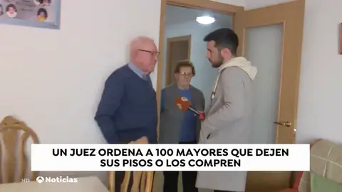 Los ancianos a los que les piden abandonar sus casas Los ancianos a los que les piden abandonar sus casas