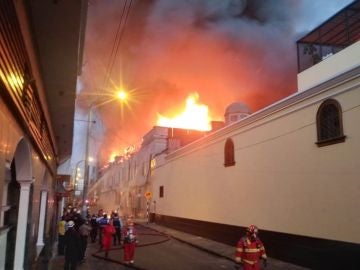 Incendio en Lima