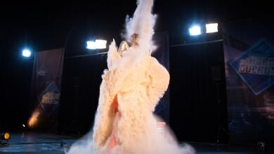 Marron presenta un nuevo superhéroe de la ciencia: Arenito Man