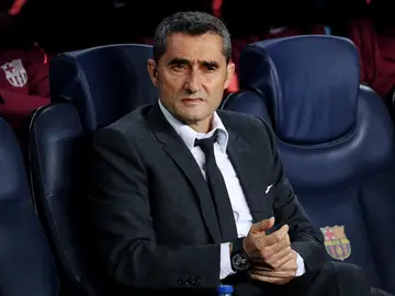 Ernesto Valverde, con gesto serio en el banquillo Ernesto Valverde, con gesto serio en el banquillo