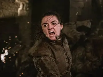Maisie Williams como Arya Stark Maisie Williams como Arya Stark