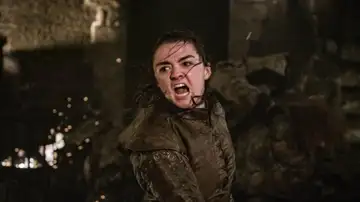 Maisie Williams como Arya Stark