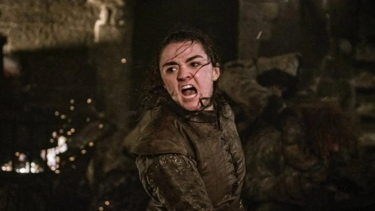 Maisie Williams como Arya Stark Maisie Williams como Arya Stark