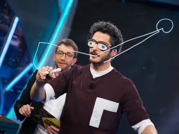 El reto de Pablo Motos a Antonio Pagudo en 'El Hormiguero 3.0': el dibujo a ciegas El reto de Pablo Motos a Antonio Pagudo en 'El Hormiguero 3.0': el dibujo a ciegas