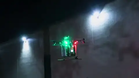Un dron transportando un riñón donado Un dron transportando un riñón donado