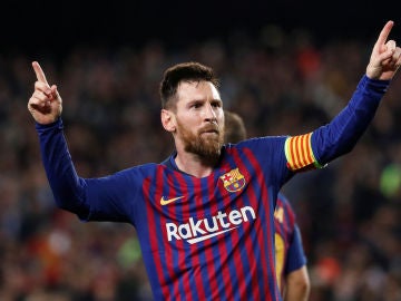 Leo Messi celebra uno de sus goles contra el Liverpool