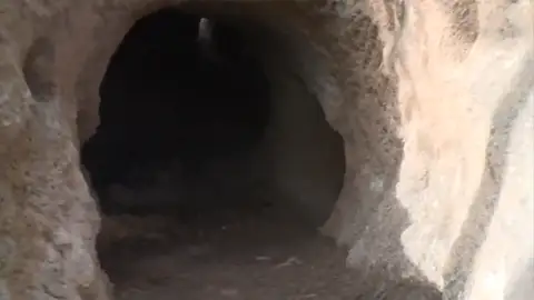 El niño que sobrevivió al crimen de Adeje ya está en Alemania con sus abuelos El niño que sobrevivió al crimen de Adeje ya está en Alemania con sus abuelos