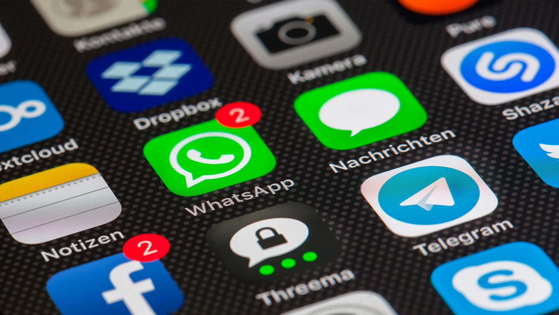 WhatsApp WhatsApp
