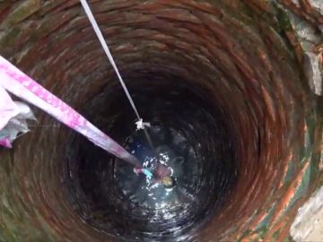 Rescate de una niña en China