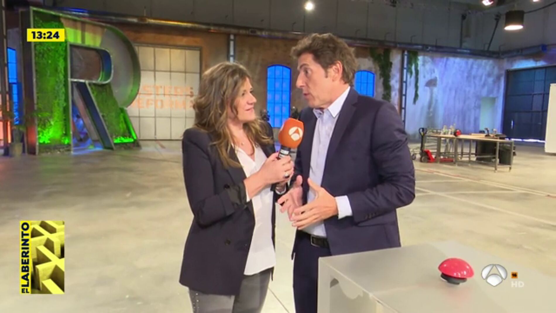 Manel Fuentes nos ense&ntilde;a el impresionante plat&oacute; de 'Masters de la reforma' 