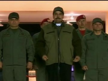 Maduro le pide a los militares "desarmar a cualquier golpista"