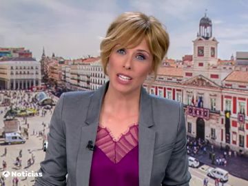 María José Sáez presentando Antena 3 Noticias 1