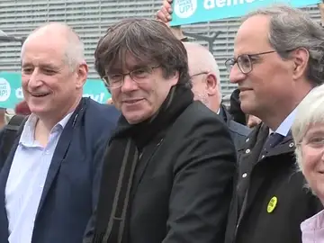 Puigdemont no pudo viajar a Canadá al equivocarse con la web para los trámites Puigdemont no pudo viajar a Canadá al equivocarse con la web para los trámites