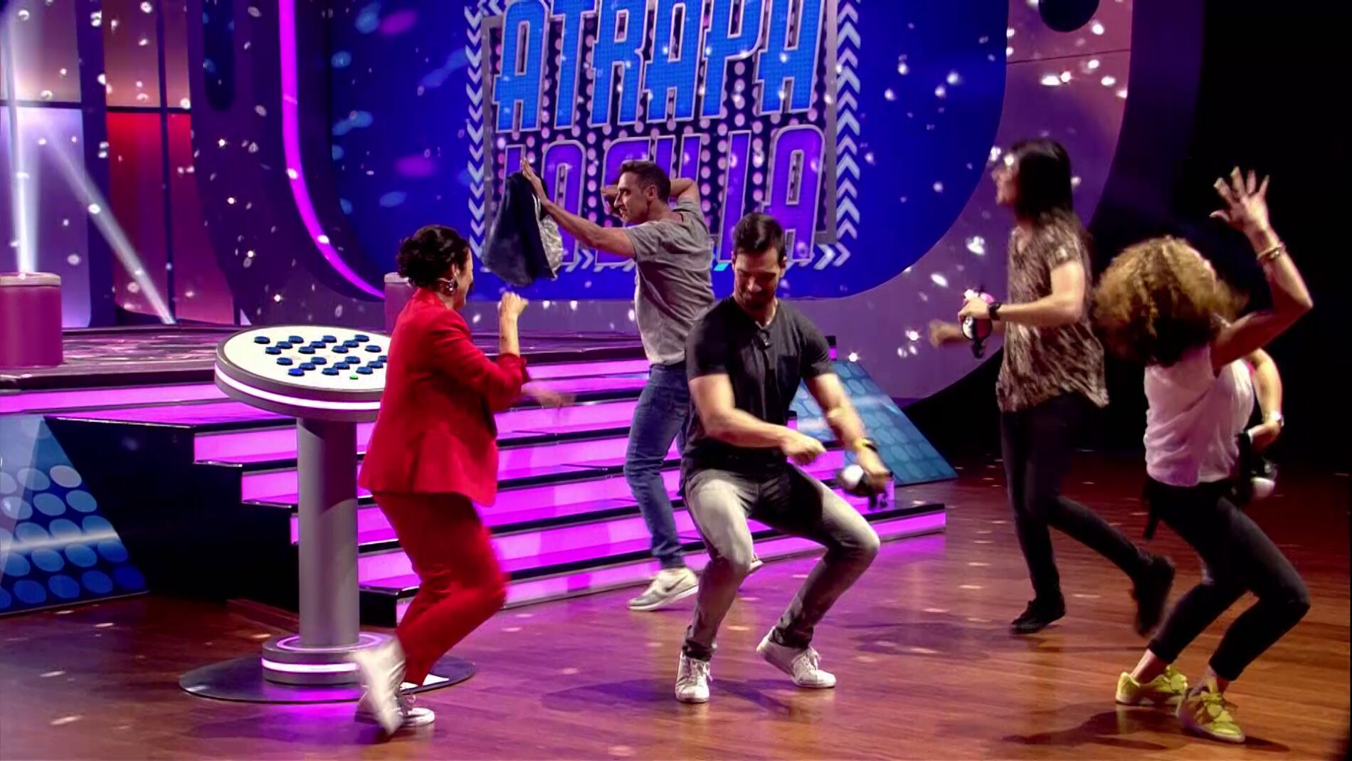 Silvia Abril y los concursantes de 'Juego de juegos' se desatan en la celebraci&oacute;n de 'Atrapa la silla' 