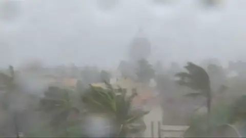 El ciclón Fani deja al menos tres muertos en el este de la India El ciclón Fani deja al menos tres muertos en el este de la India