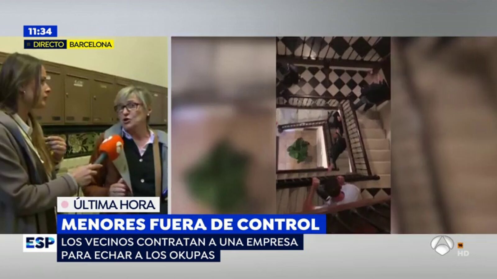 Una empresa saca a los okupas que mantenían en vilo a los vecinos de un edificio de Barcelona