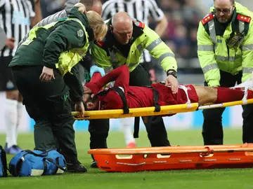 Salah, retirado en camilla en el partido del Liverpool Salah, retirado en camilla en el partido del Liverpool