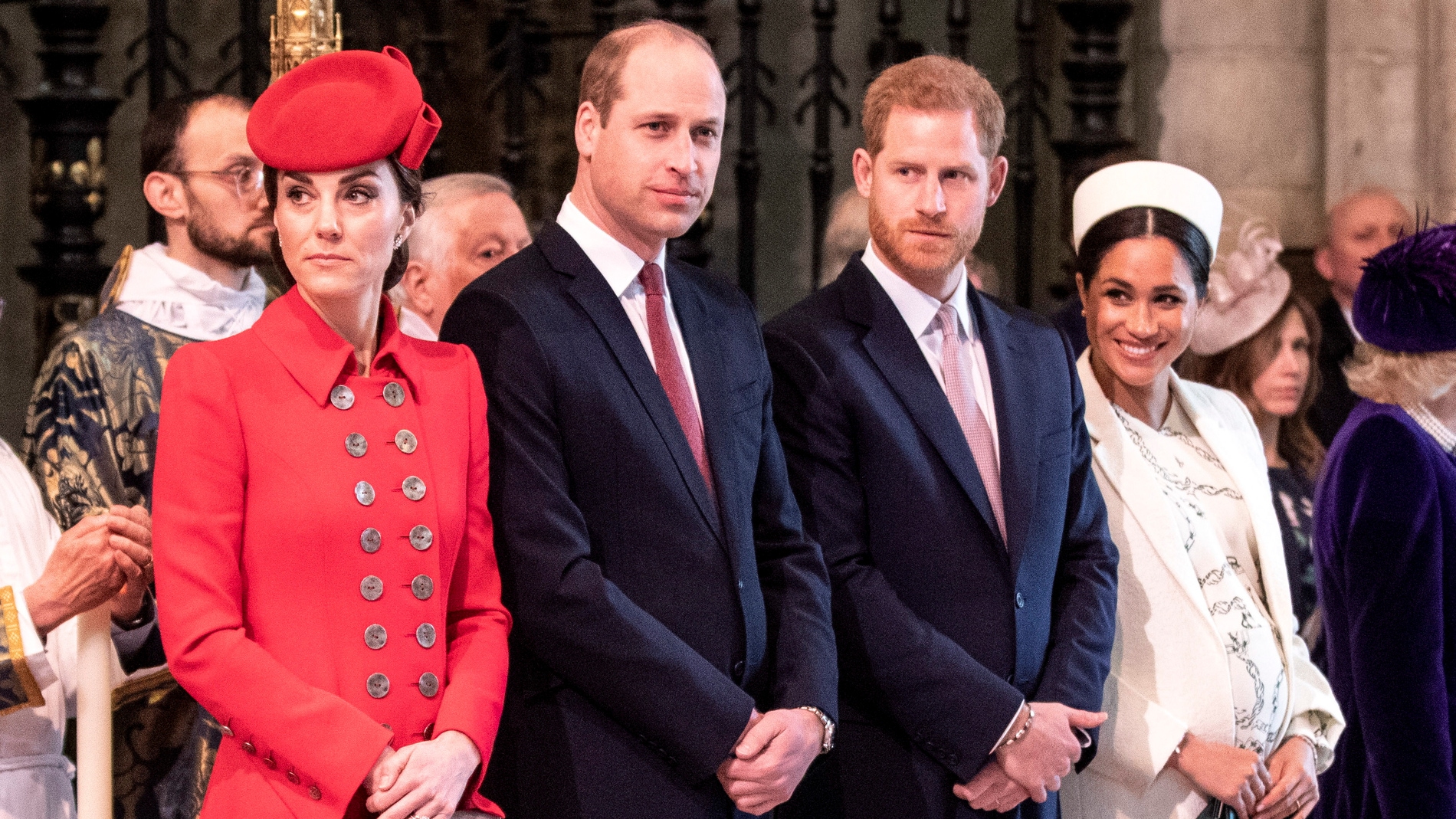 Los príncipes Guillermo y Harry con Kate Middlenton y Meghan Markle