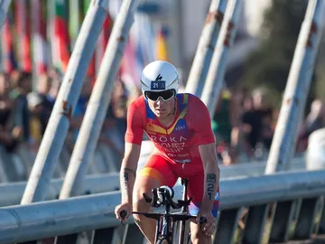 Gómez Noya, en la prueba de ciclismo de triatlón Gómez Noya, en la prueba de ciclismo de triatlón