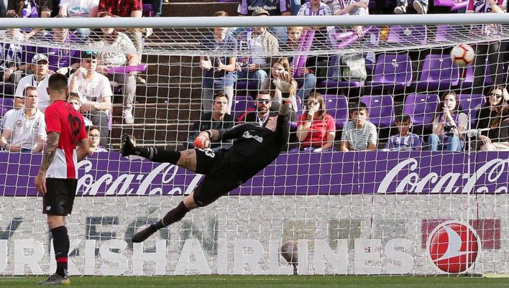El Valladolid marca el gol que le saca del descenso ante el Athletic