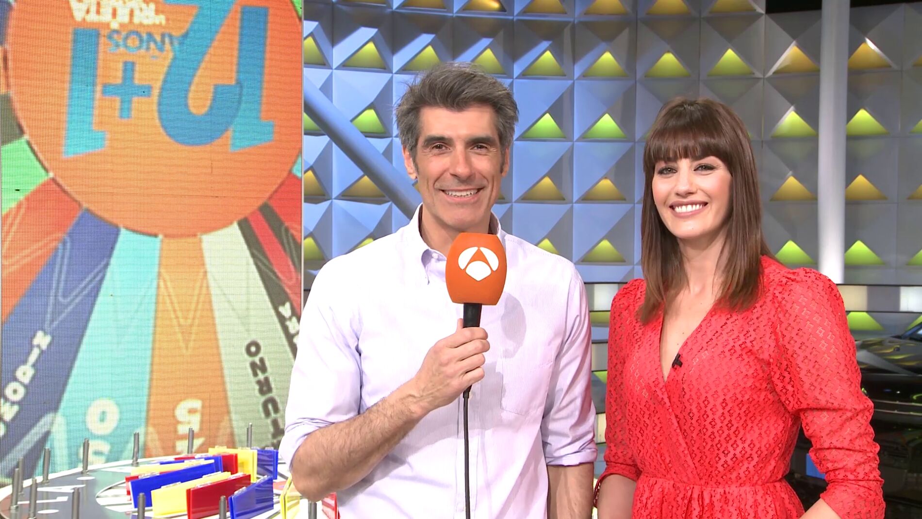 Las an&eacute;cdotas de Laura Moure y Jorge Fern&aacute;ndez en los 13 a&ntilde;os de 'La ruleta de la suerte' 