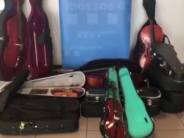 Los Mossos recuperan 20 instrumentos robados de una orquesta infantil de Barcelona