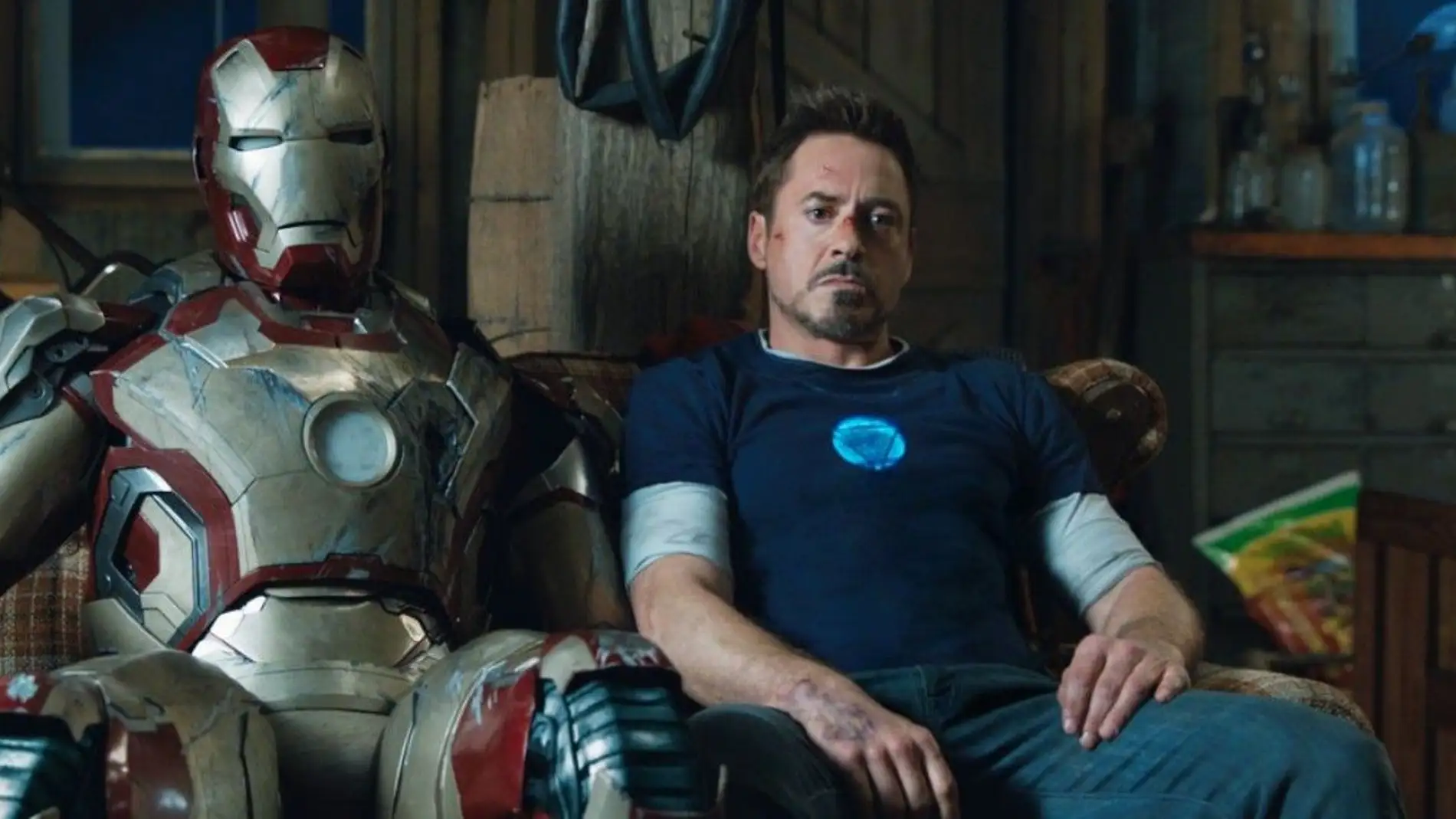 Robert Downey Jr es Tony Stark