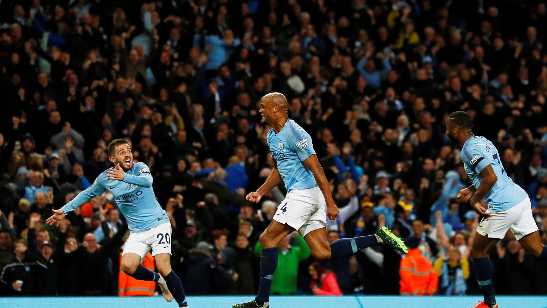 Kompany celebra su gol contra el Leicester Kompany celebra su gol contra el Leicester