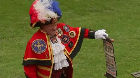 "¡Bien hecho, Meghan!", el pregonero no oficial de la Familia Real anuncia el nacimiento del bebé de Meghan Markle y el Príncipe Harry "¡Bien hecho, Meghan!", el pregonero no oficial de la Familia Real anuncia el nacimiento del bebé de Meghan Markle y el Príncipe Harry