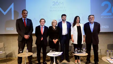 Los candidatos a la alcaldía de Madrid, José Luis Martínez-Almeida (2i), Javier Ortega Smith (i), Manuela Carmen (3i), Carlos Sánchez Mato (3d), Begoña Villacís (2d) y Pepu Hernández Los candidatos a la alcaldía de Madrid, José Luis Martínez-Almeida (2i), Javier Ortega Smith (i), Manuela Carmen (3i), Carlos Sánchez Mato (3d), Begoña Villacís (2d) y Pepu Hernández