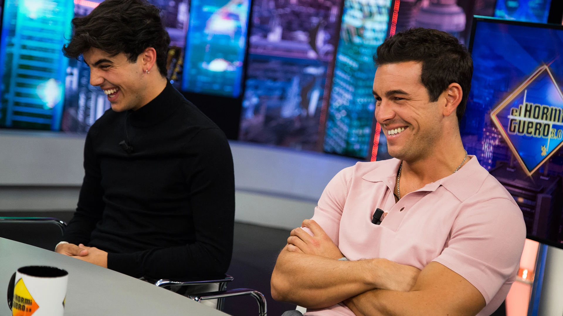 Mario Casas responde en 'El Hormiguero 3.0' al rumor más famoso de internet sobre sus partes íntimas Mario Casas responde en 'El Hormiguero 3.0' al rumor más famoso de internet sobre sus partes íntimas