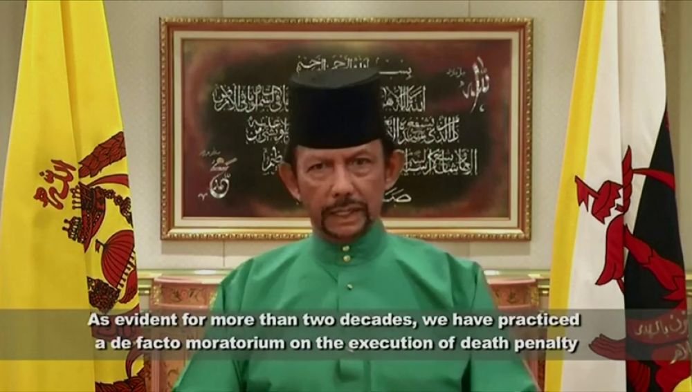 Brunei da marcha atrás en la pena de muerte para homosexuales o adúlteros