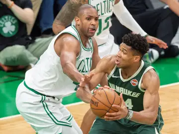 Giannis Antetokounmpo, en acción ante los Celtics Giannis Antetokounmpo, en acción ante los Celtics