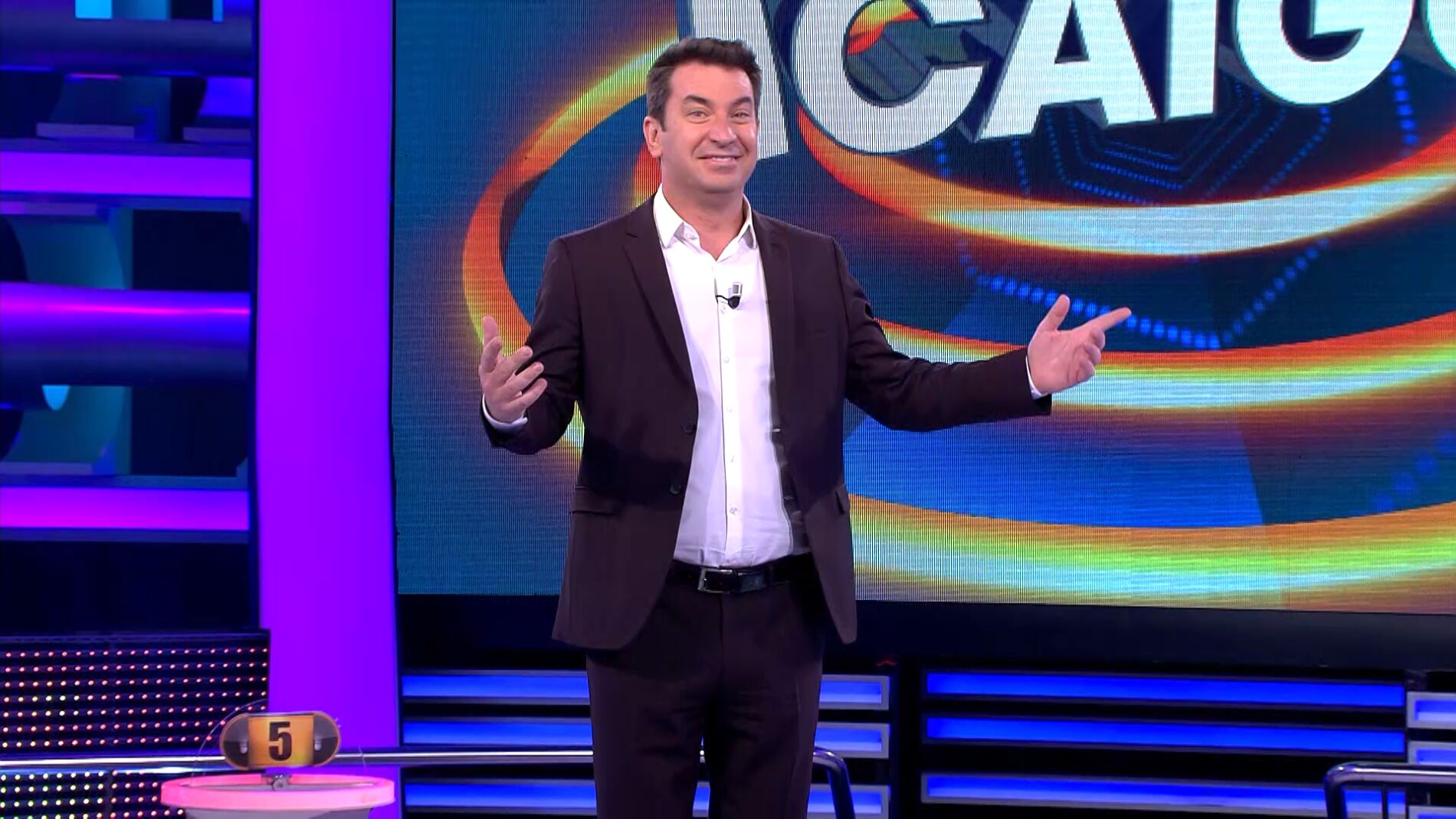 Un chiste de Arturo Valls deja en silencio a todo el plat&oacute; de &lsquo;&iexcl;Ahora caigo!&rsquo;