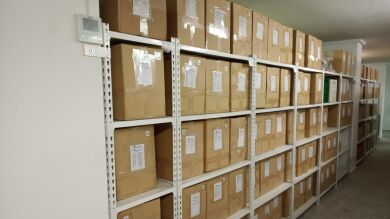 Un joven estafa más de 300.000 euros a Amazon devolviendo cajas llenas de arena