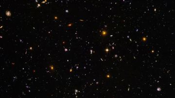 La foto de 16 años en la que aparecen 265.000 galaxias