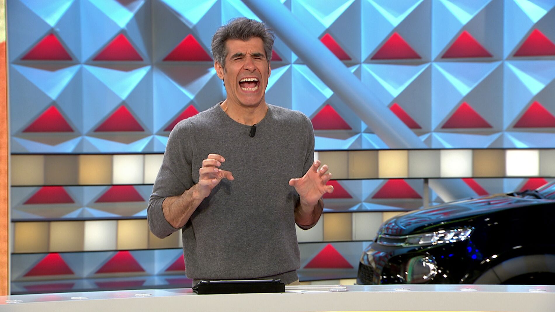 Jorge Fern&aacute;ndez imita la reacci&oacute;n de una concursante al caer en 'Se lo doy' 