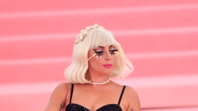 La foto de Lady Gaga antes de la Gala Met con las piernas sin depilar 