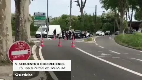 Cuatro rehenes liberados en Toulouse tras varias horas retenidos Cuatro rehenes liberados en Toulouse tras varias horas retenidos