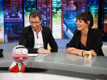 Marta Milans supera el reto de las hormigas Marta Milans supera el reto de las hormigas