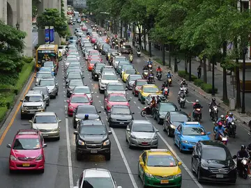 Los objetivos de los PMUS son reducir la congestión urbana y la contaminación, pero también alentar a los ciudadanos a cambiar sus hábitos para que sean menos dependientes de sus automóviles y más activos en sus viajes diarios. Los objetivos de los PMUS son reducir la congestión urbana y la contaminación, pero también alentar a los ciudadanos a cambiar sus hábitos para que sean menos dependientes de sus automóviles y más activos en sus viajes diarios.